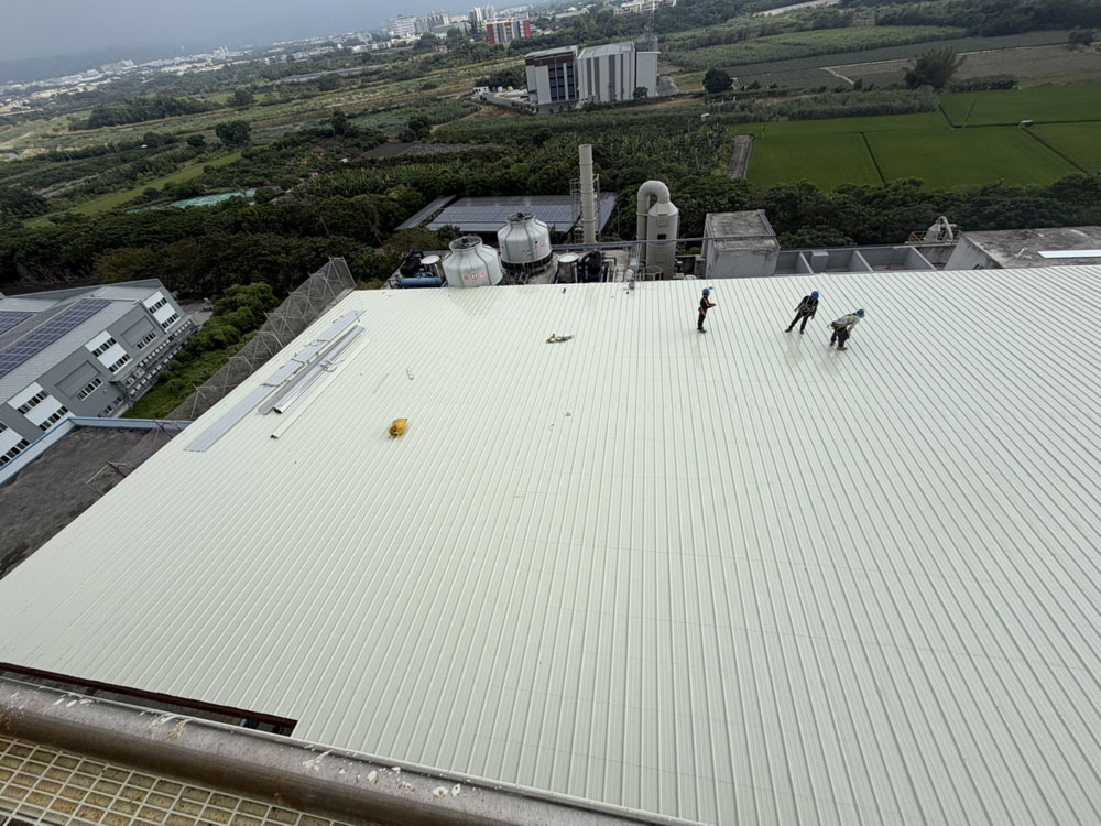 斗六工業區鷹架、鋼構、鐵皮安裝工程